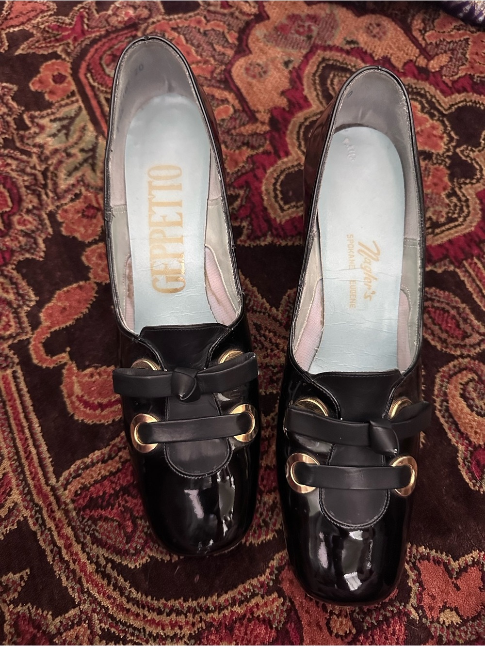 Vintage 60s/70s Geppetto Black Patent Loafer Pumps with Gold Hardware